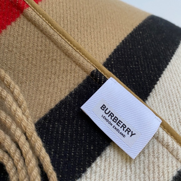 Burberry Wool & Cashmere Blend Icon Stripe Pocket Cape With Leather Trim… - Picture 13 of 15